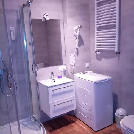 Tulip - Nr 8 Ze Wspolna Lazienka I Kuchnia Szczecin