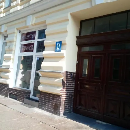 Tulip - Nr 8 Ze Wspolna Lazienka I Kuchnia Apartment *